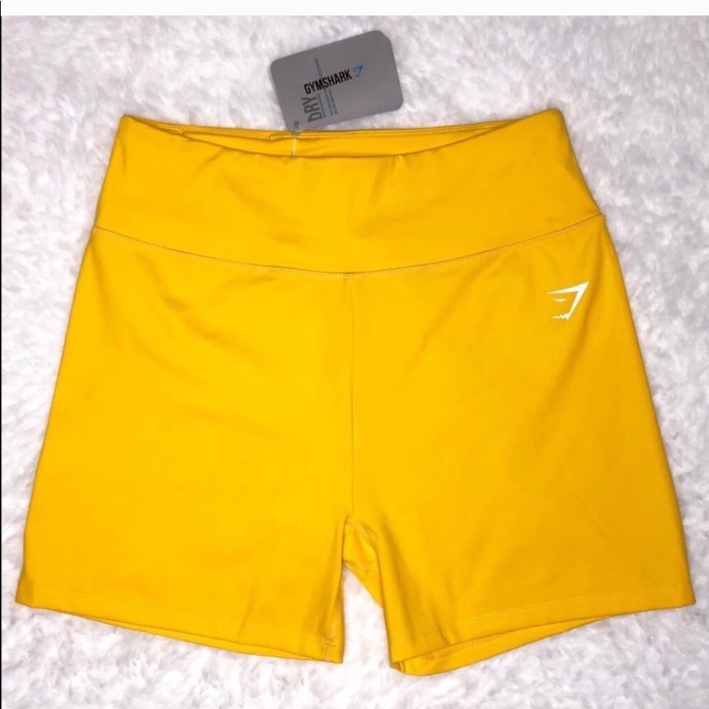 - Iso yellow dreamy shorts